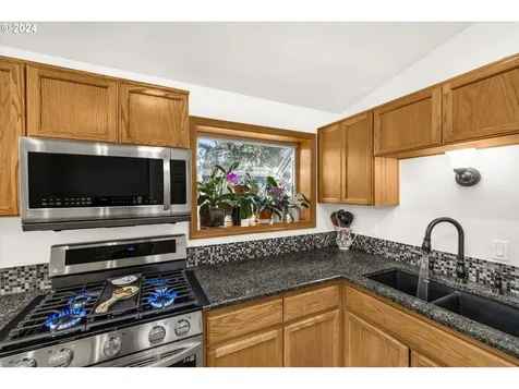 158 Barker Avenue Oregon City OR 97045