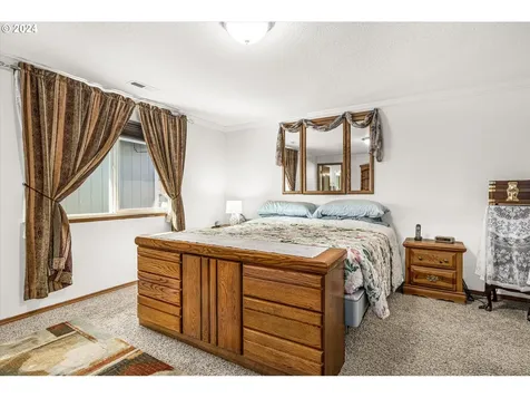 158 Barker Avenue Oregon City OR 97045