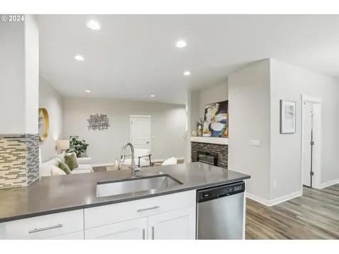 5219 SE Thornapple Street Hillsboro OR 97123