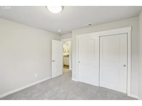 5219 SE Thornapple Street Hillsboro OR 97123