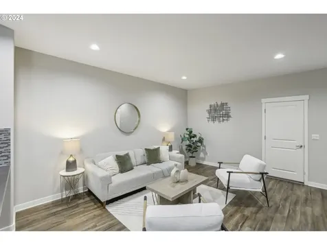 5219 SE Thornapple Street Hillsboro OR 97123