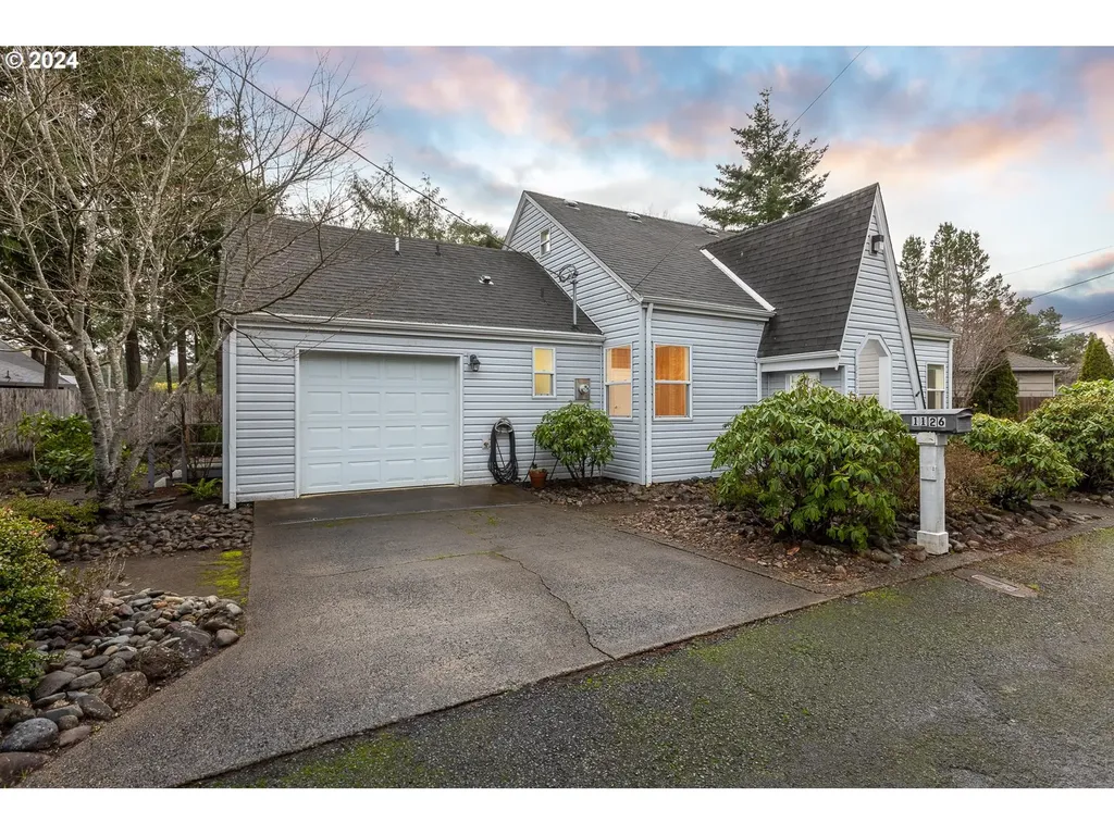 1126 Sw 62nd Street Lincoln City OR 97367