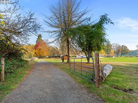 14991 S Macksburg Road Molalla OR 97038