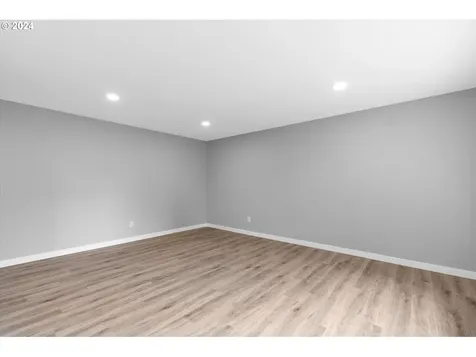 3915 Nw Echo Court Portland OR 97229