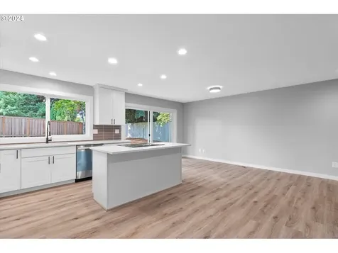 3915 Nw Echo Court Portland OR 97229