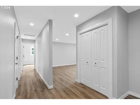 3915 Nw Echo Court Portland OR 97229
