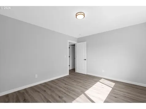 3915 Nw Echo Court Portland OR 97229