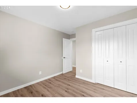 3915 Nw Echo Court Portland OR 97229