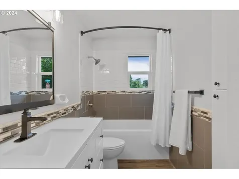 3915 Nw Echo Court Portland OR 97229