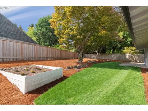 3915 Nw Echo Court Portland OR 97229