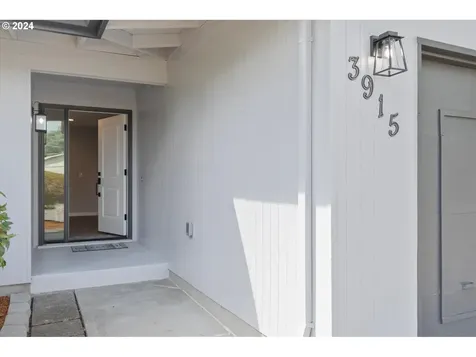 3915 Nw Echo Court Portland OR 97229