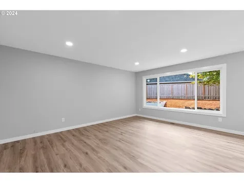 3915 Nw Echo Court Portland OR 97229