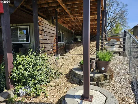 415 Patricia Drive Gladstone OR 97027