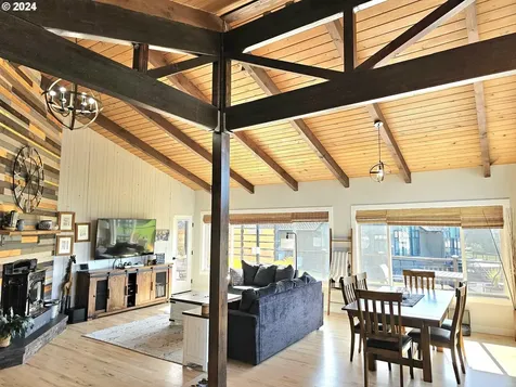 415 Patricia Drive Gladstone OR 97027