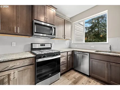 8827 SW Thorn Street Portland OR 97223