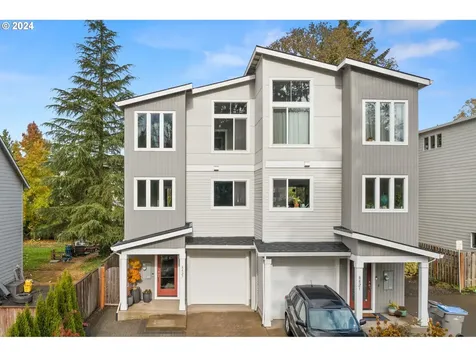 8827 SW Thorn Street Portland OR 97223