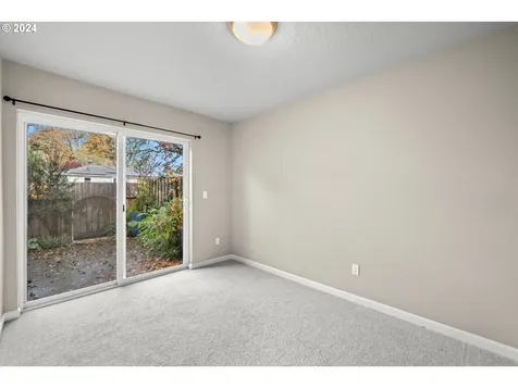 8827 SW Thorn Street Portland OR 97223