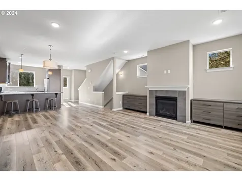 8827 SW Thorn Street Portland OR 97223