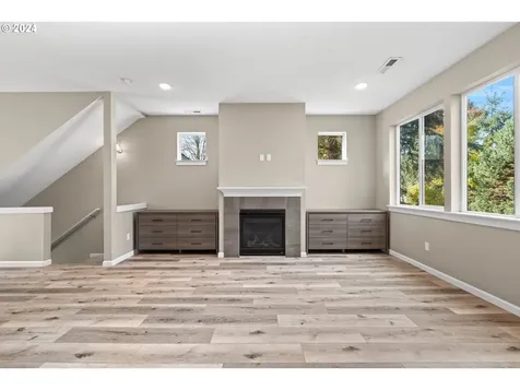 8827 SW Thorn Street Portland OR 97223