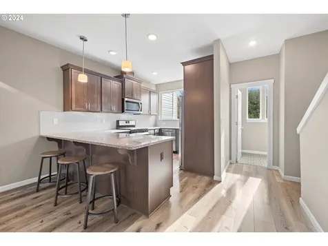 8827 SW Thorn Street Portland OR 97223