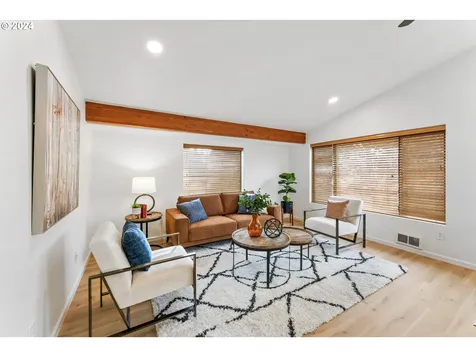 1894 NE Diablo Way Bend OR 97701