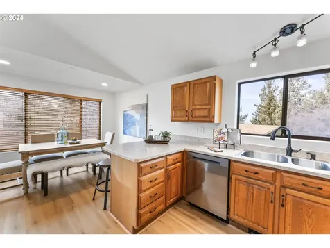 1894 NE Diablo Way Bend OR 97701