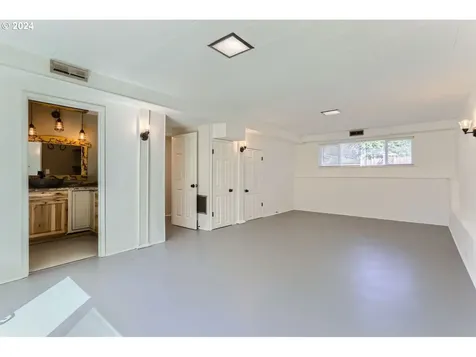 6290 SW Pamela Street Portland OR 97219