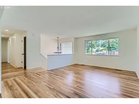 6290 SW Pamela Street Portland OR 97219