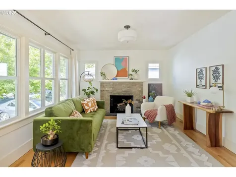 6304 N Burrage Avenue Portland OR 97217