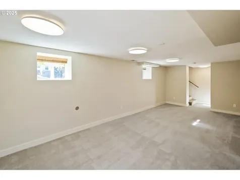 6304 N Burrage Avenue Portland OR 97217