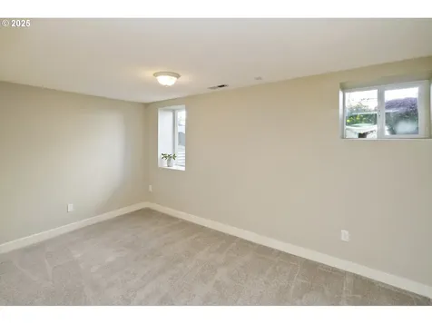 6304 N Burrage Avenue Portland OR 97217