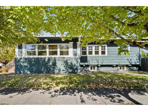 6304 N Burrage Avenue Portland OR 97217
