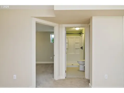 6304 N Burrage Avenue Portland OR 97217