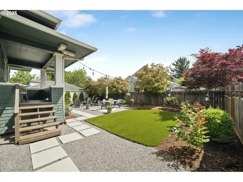 6304 N Burrage Avenue Portland OR 97217