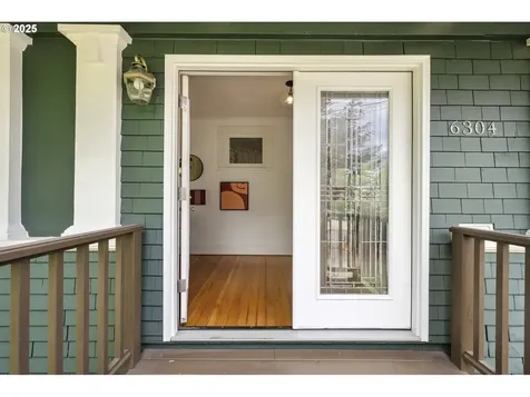 6304 N Burrage Avenue Portland OR 97217