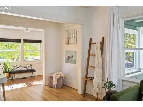 6304 N Burrage Avenue Portland OR 97217