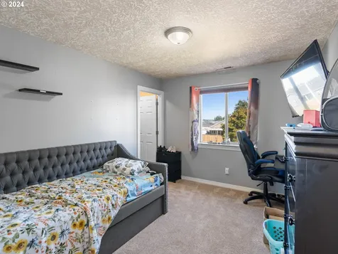 4997 Midland Court NE Salem OR 97305