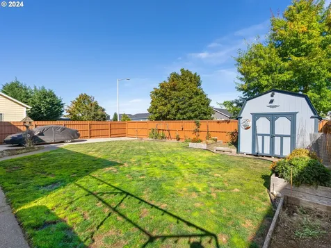 4997 Midland Court NE Salem OR 97305