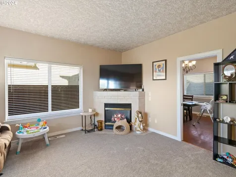 4997 Midland Court NE Salem OR 97305