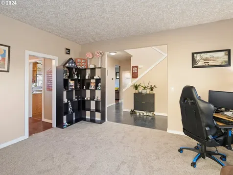 4997 Midland Court NE Salem OR 97305