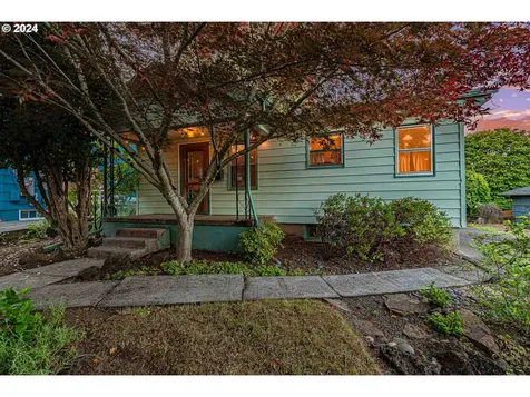 7723 SE Clay Street Portland OR 97215