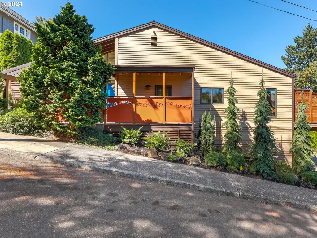 2515 Sw Saint Helens Court Portland OR 97201