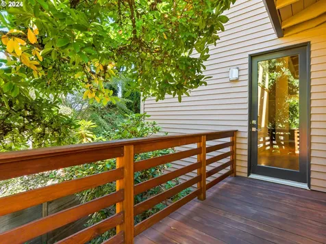 2515 Sw Saint Helens Court Portland OR 97201