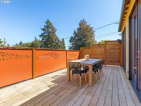 2515 Sw Saint Helens Court Portland OR 97201