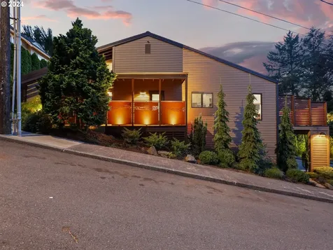 2515 Sw Saint Helens Court Portland OR 97201