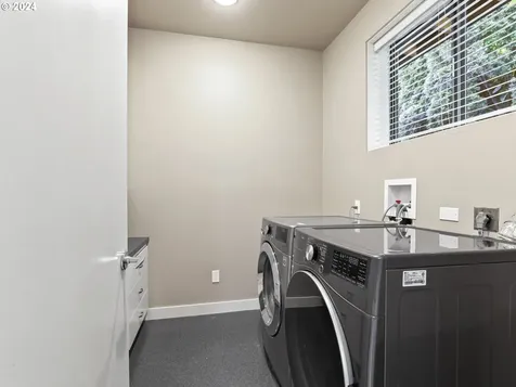2515 Sw Saint Helens Court Portland OR 97201