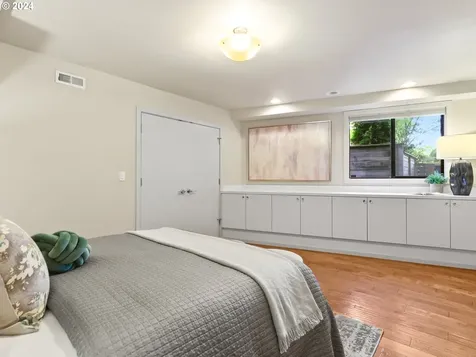 2515 Sw Saint Helens Court Portland OR 97201