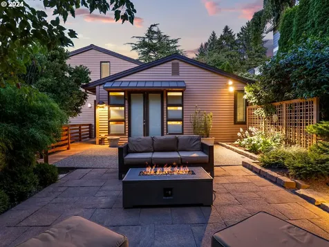2515 Sw Saint Helens Court Portland OR 97201