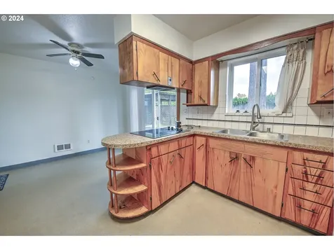 2908 NE 141st Avenue Vancouver WA 98682