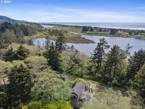 24485 Ne Lake Boulevard Rockaway Beach OR 97136